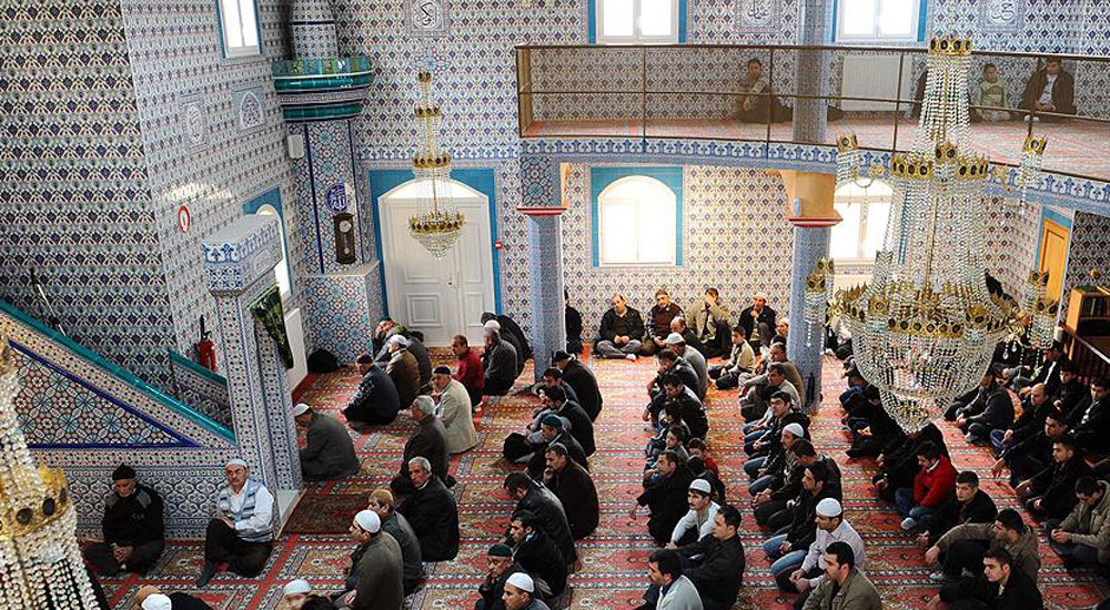 Fransa’da cami kapatıldı
