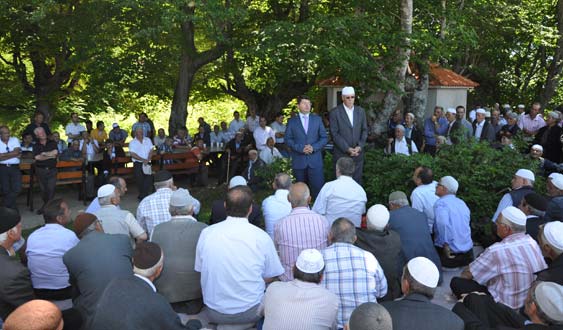Bölge insanı asırlara dayanan kurban etkinliğinde buluştu