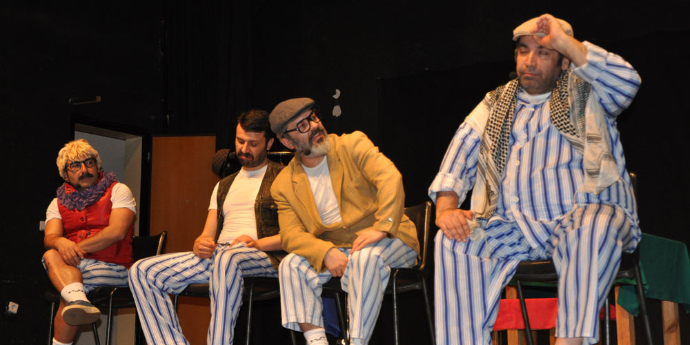 “Pijamalı Adamlar” Batı Trakyalıları coşturdu