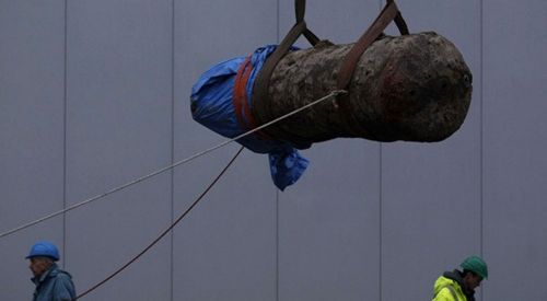 Selanik'te bulunan bombanın etkisiz hale getirilmesi için 60 bin kişi tahliye edilecek