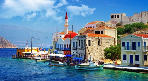 Turist Sayısı Arttı, Gelir Düştü