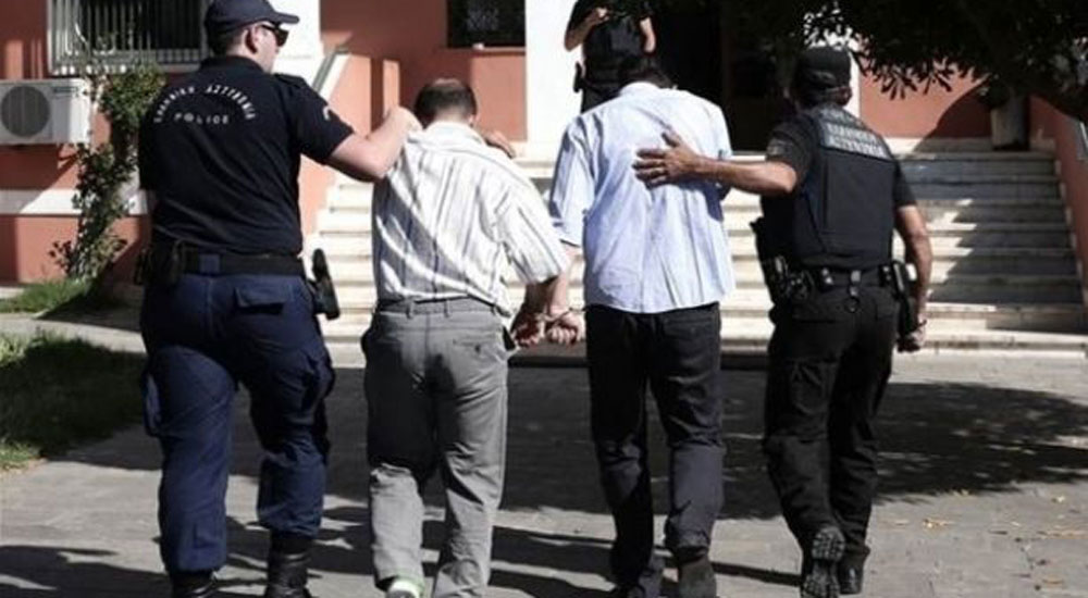 Yunanistan'a sığınan 2 darbeci teröristin akıbeti ne olacak?