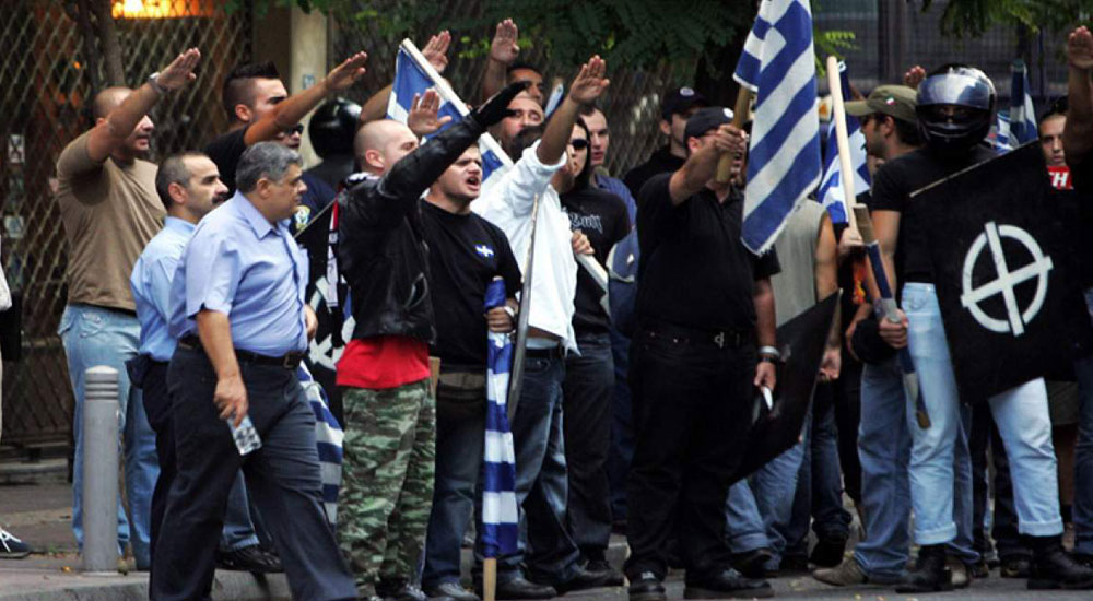 Χρυσή Αυγή: το σκάφος μπάζει νερά!