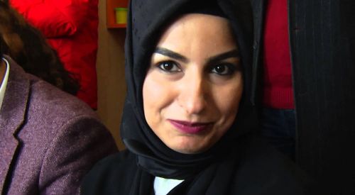 Büşra Yıldırım, Atina'daki mülteci kampını ziyaret etti