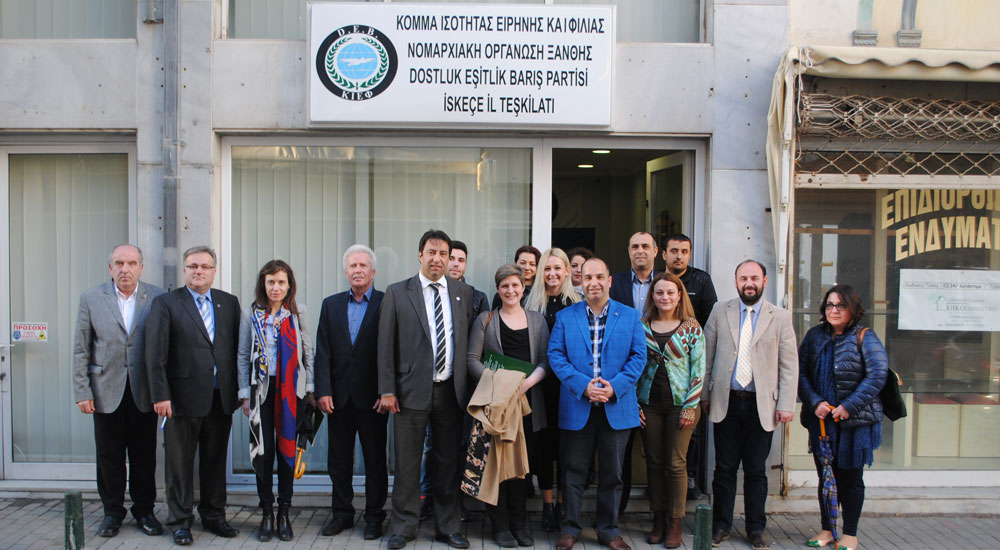 Amerikalı diplomatlar DEB Partisi yöneticileri ve Mustafçova Belediye Başkanı ile görüştüler