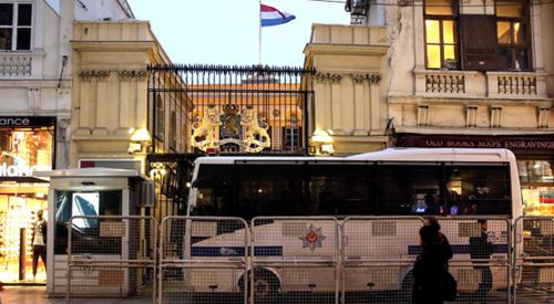 Türkiye'den Hollanda'ya misilleme: Hollanda'nın temsilciliklerine giriş ve çıkışlar kapatıldı