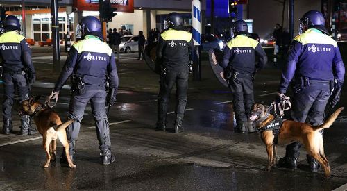 Dünyadan Hollanda'nın skandal tavrına tepkiler