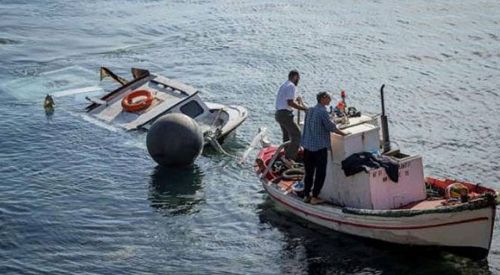 Yunan güvenlik botuyla Türk teknesi çarpıştı