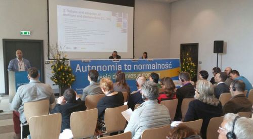 DEB Başkanı Ali Çavuş EFA kongresinde sorunlarımızı anlattı