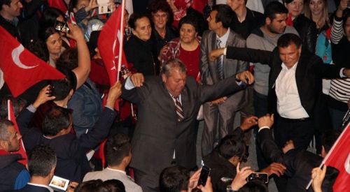 Türkiye'deki halk oylamasında sandıktan "evet" çıktı