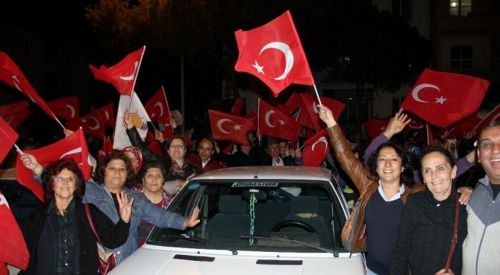 Balkanlar'da halk oylaması sonuçları sevinçle karşılandı