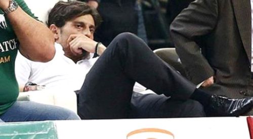Mağlup olan Panathinaikos'un başkanı dalga konusu oldu