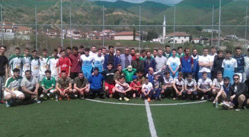 Ketenlik Gençlik Derneği'nin futbol turnuvasında Mustafçova Gençlik Derneği Şampiyon