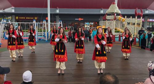 İTB Folklor Ekibi Kocaeli'de 23 Nisan çocuk festivaline katıldı