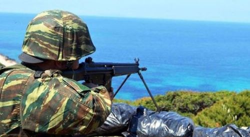 Yunan komandolar Ege'de gerçek mermilerle tatbikat yaptı!