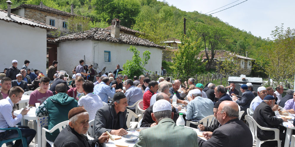 Yüzlerce soydaş Gerdeme'de buluştu