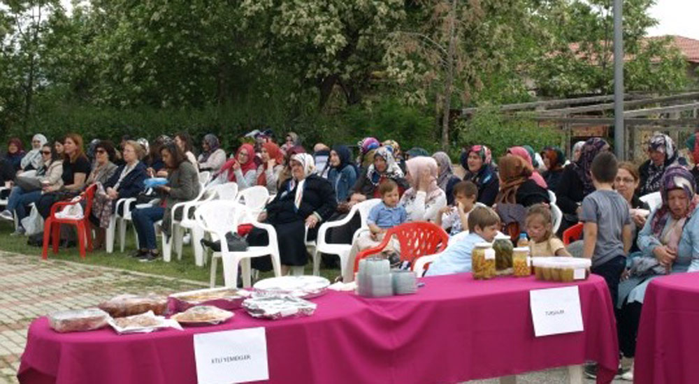 Kozlukebir Kadınlar Derneği’nden yemek yarışması