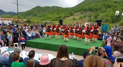 Ilıca'da coşkulu Hıdrellez Şenliği