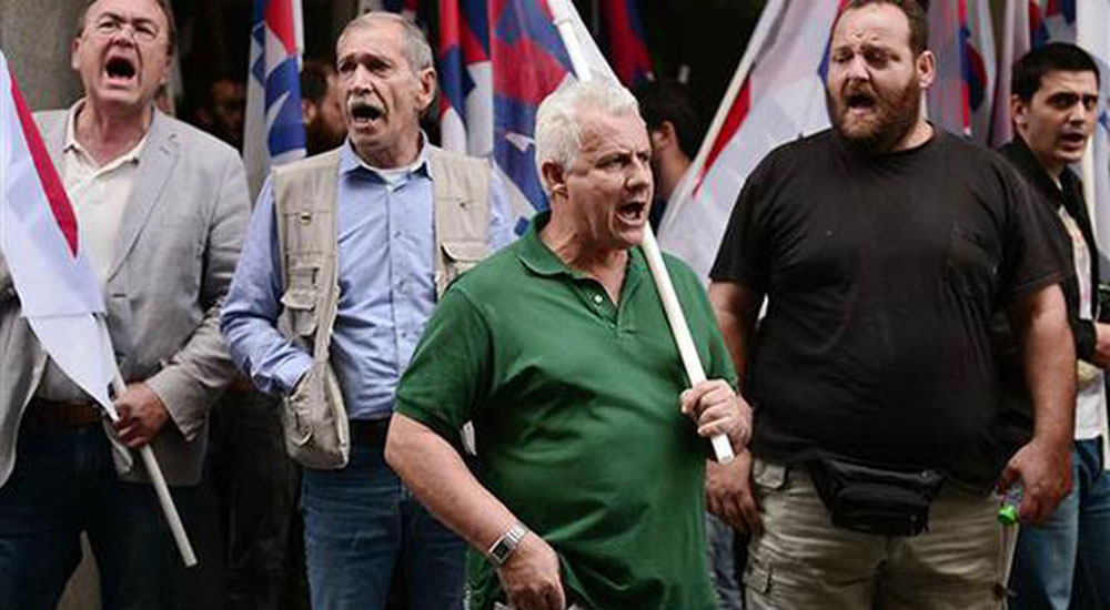 Atina'da göstericiler Maliye Bakanlığını işgal etti