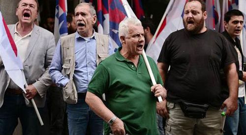 Atina'da göstericiler Maliye Bakanlığını işgal etti