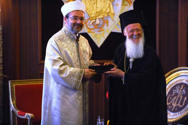 T.C. Diyanet İşleri Başkanı Prof. Dr. Mehmet Görmez, Fener Rum Patriği Bartholomeos'u ziyaret etti