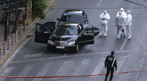 Yunanistan eski başbakanına bombalı saldırı düzenlendi