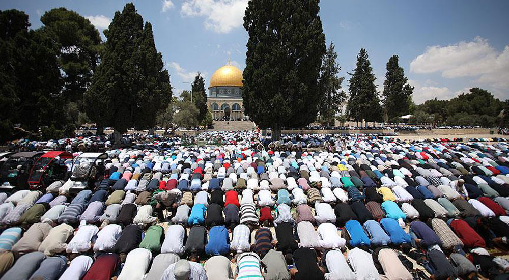Mescid-i Aksa'da 250 bin kişilik cuma namazı