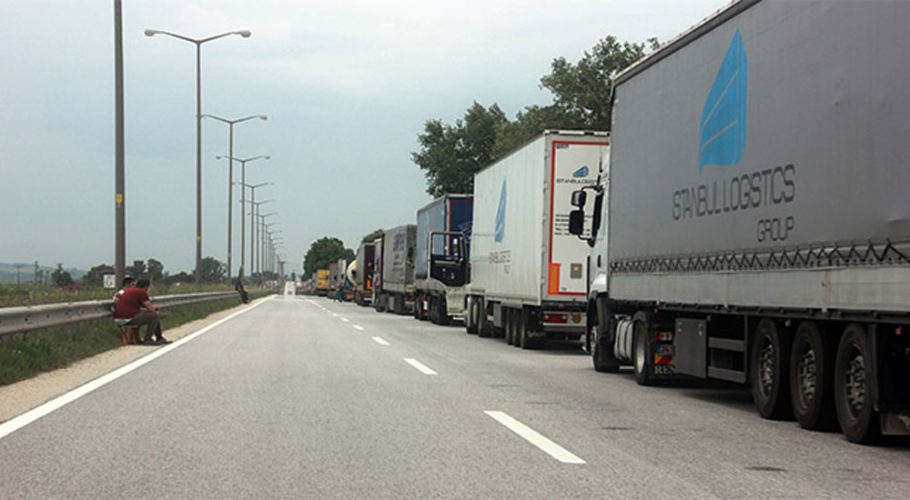 Yunanistan'daki grev nedeniyle 15 kilometrelik TIR kuyruğu oluştu