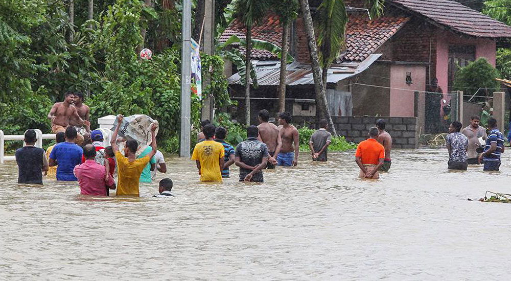 Sel ve heyelan 212 can aldı