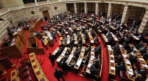 Meclis, kreditörlerin talep ettiği yeni önlemleri onayladı