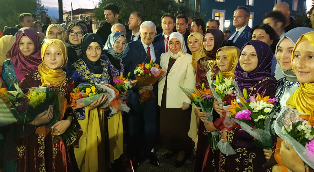 Foto Haber | T.C. Başbakanı Binali Yıldırım Batı Trakya'da binlerce soydaş tarafından coşkuyla karşılandı