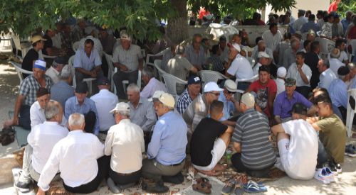 Kozlardere'de beşyüz yıllık ata geleneği davam ediyor