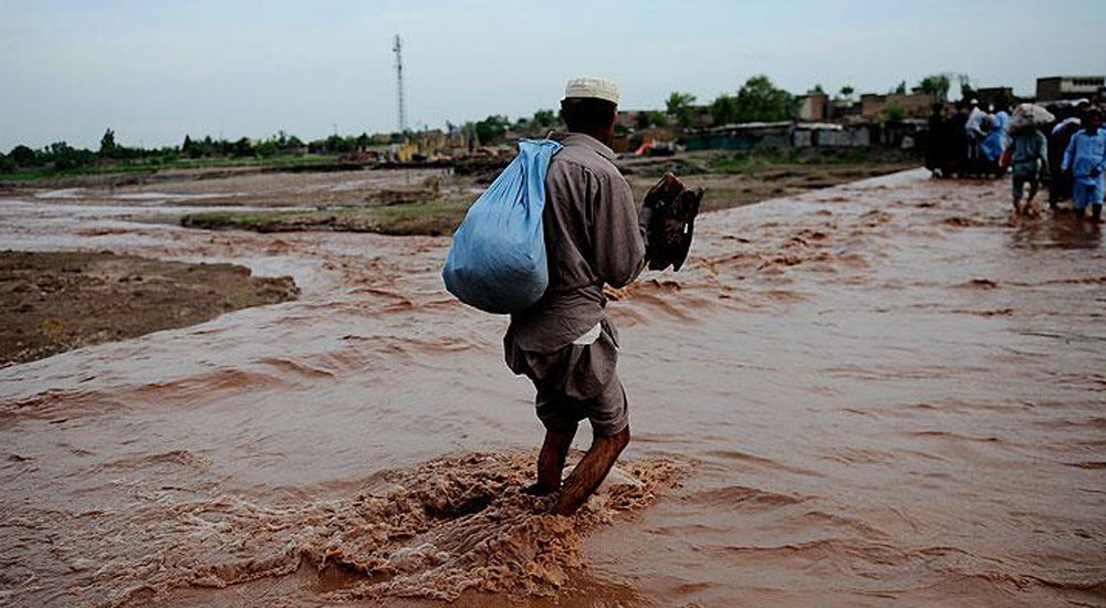 Pakistan'da muson yağmurları 43 can aldı