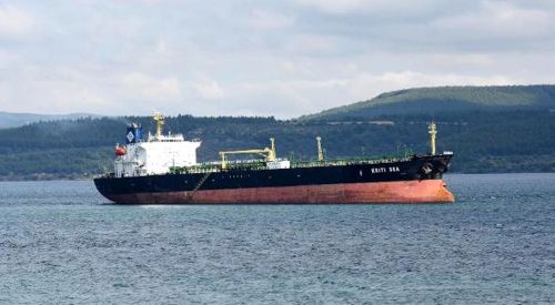 Yunan bayraklı tanker Çanakkale Boğazı'nda karaya oturdu
