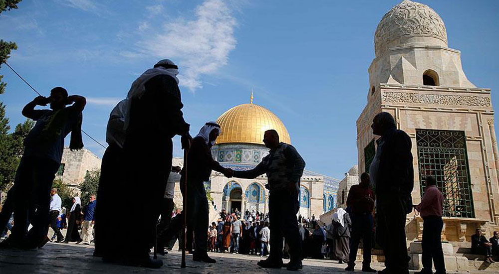 İsrail polisi Mescid-i Aksa'ya giren Filistinlilere müdahale etti