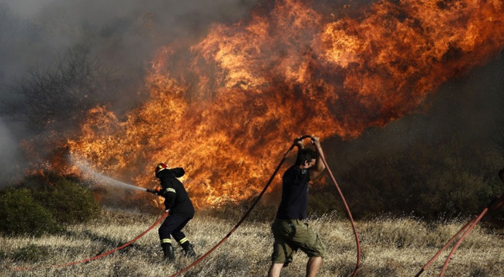 Atina'da büyük yangın