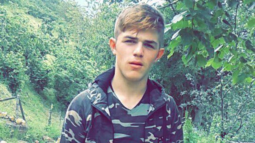 Türkiye 16 yaşındaki kahraman şehit Eren Bülbül'e ağlıyor