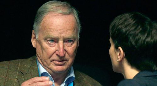 Almanya'da aşırı sağcı politikacıdan Türk asıllı bakana ırkçı hakaret