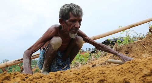'Arakan insani felaketin kıyısında'