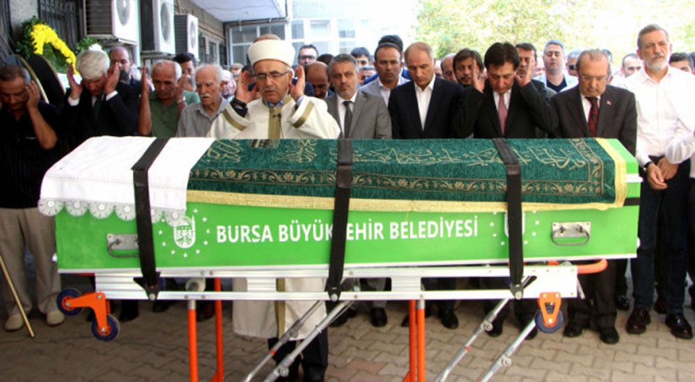 Hakan Çavuşoğlu'nun amcası son yolculuğuna uğurlandı