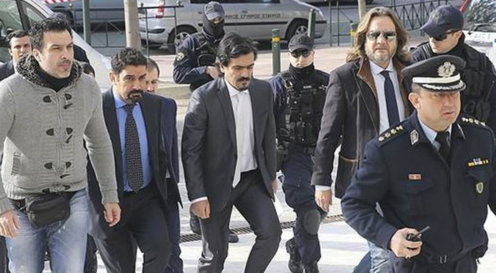 FETÖ'cüleri Türkiye'ye vermeyen Yunanistan, sığınmacıları veriyor