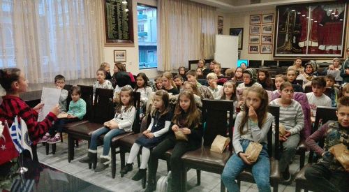 İskeçe Türk Birliği Kadınlar Kolu’ndan çocuklara yönelik ‘Sinema Gösterimi’