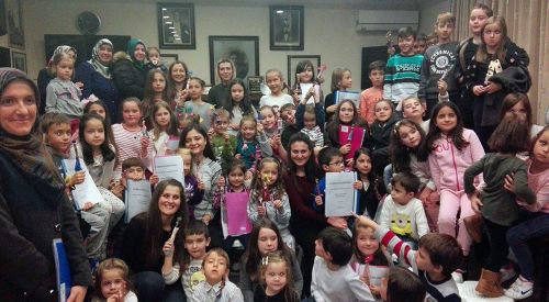 İskeçe Türk Birliği Salonu Çocuklarla Doldu Taştı