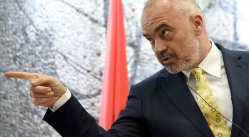 «Κακομάθαμε την Ελλάδα»