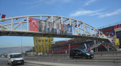 Sadık Ahmet'in ismi üst geçide verildi