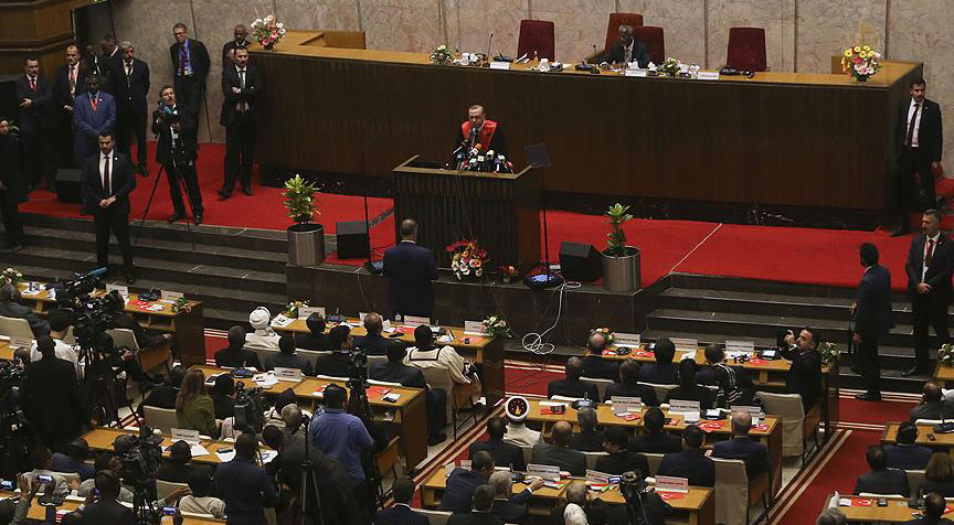'Modern sömürgeciler için tek değer elmas, altın ve petroldür'