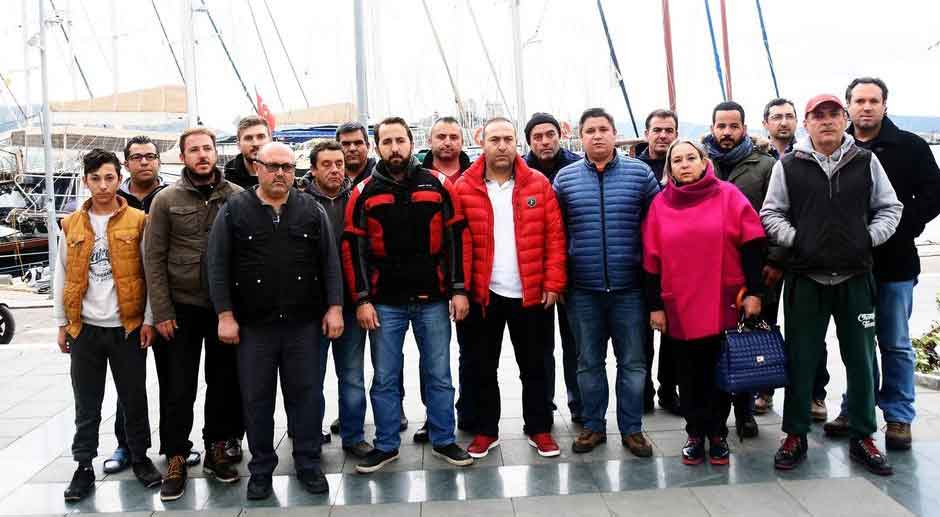 Kalimnos'ta el konulan Türk teknesinin personeline linç girişimi