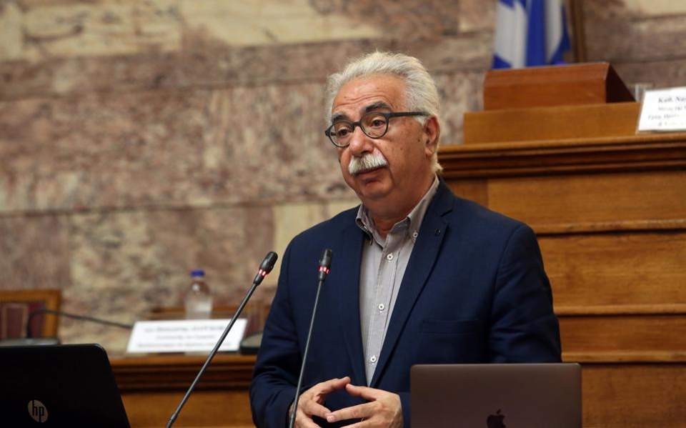 Bakan Gavroğlu: “Merkezi kararlarla okul birleştirmelerine devam etmeyeceğiz”