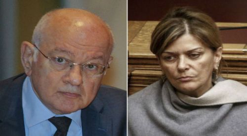 Ekonomi Bakanı eşinin aldığı kira yardımı nedeniyle istifa etti