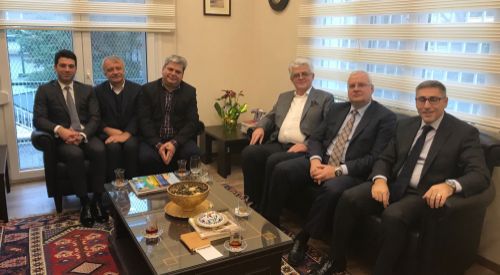 Türk Azınlık milletvekilleri Başkonsolos Ömeroğlu'nu ziyaret etti